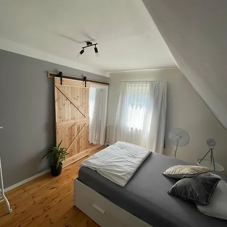 Geraeumige Wohnfuehloase Mit 3 Schlafzimmern Garbsen Extérieur photo