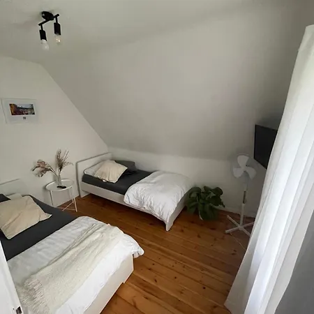 Geraeumige Wohnfuehloase Mit 3 Schlafzimmern Garbsen Extérieur photo